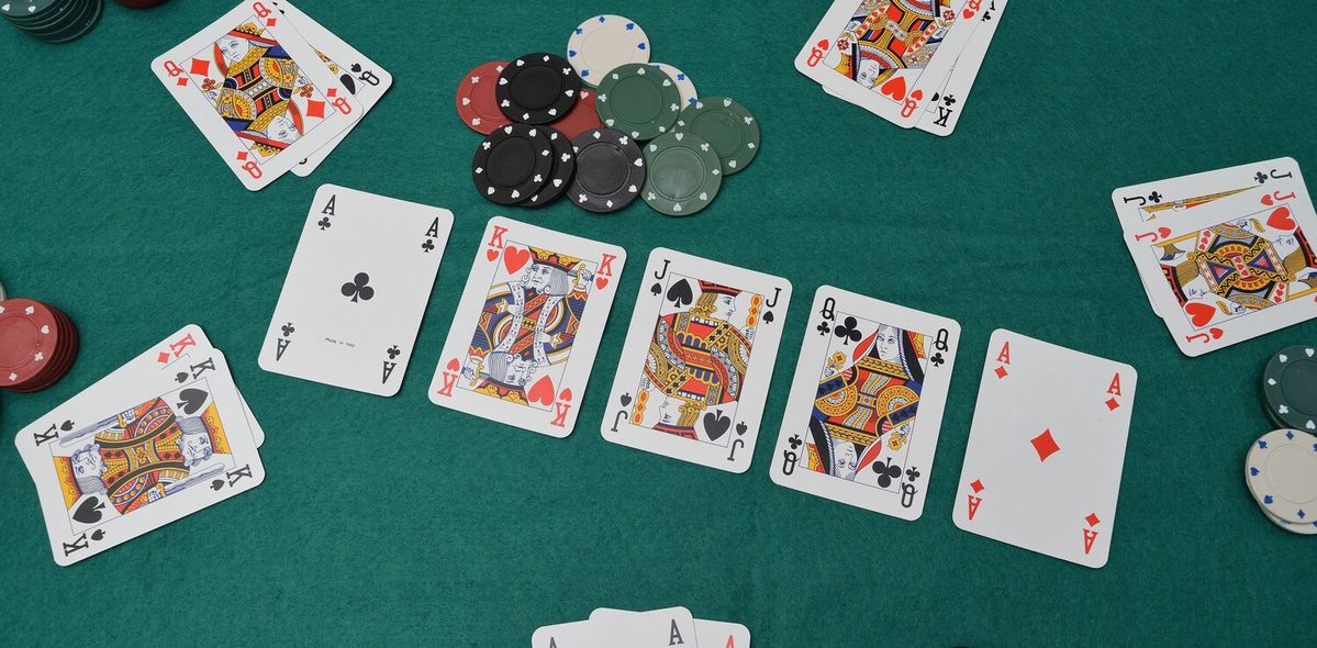 SlotsMagicCasino کیسینو میں پوکر گیمز